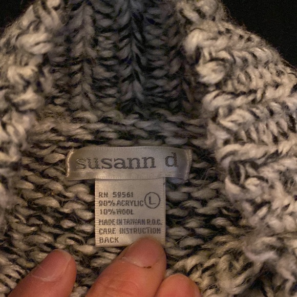 Black and white herringbone wool pullover sweater - Picture 3 of 4